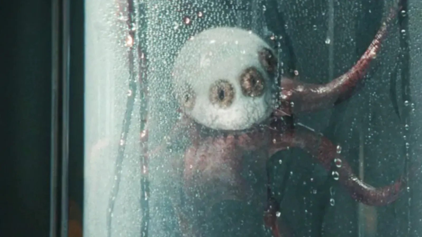 This Show's Eyeball Creature Becomes Scarier In a New Way in This Week's Chapter